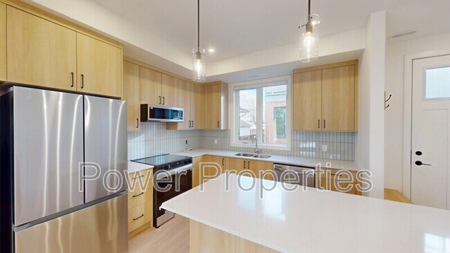 Photo du bâtiment - 1336-210 10 Ave SE