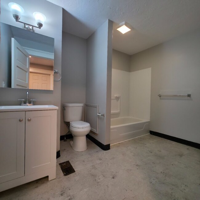 Foto del edificio - Newly remodeled 4 bedroom 1.5 bath single ...