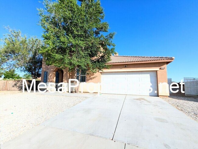 Foto del edificio - 15529 Bow String St