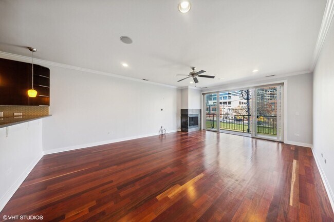 Foto del edificio - 825 N Hudson Ave