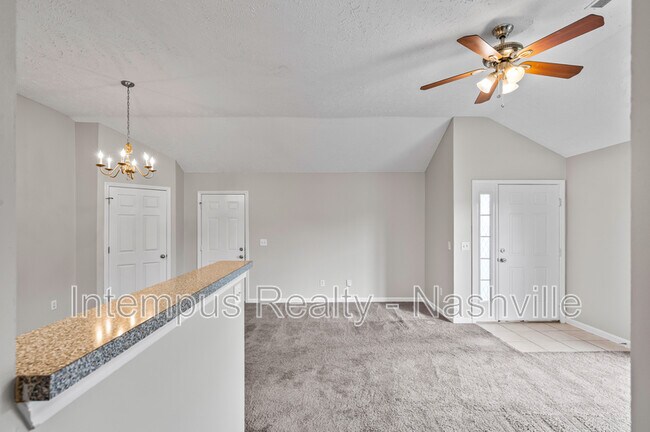 Building Photo - 553 Rose Cottage Cir