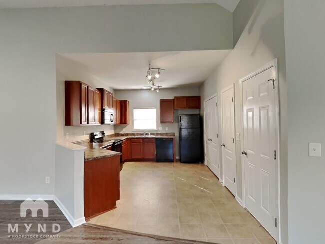 Foto del edificio - 4627 Rosser Loop Dr