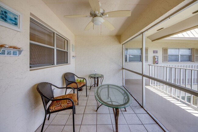 Foto del edificio - 909 SE 46th Ln