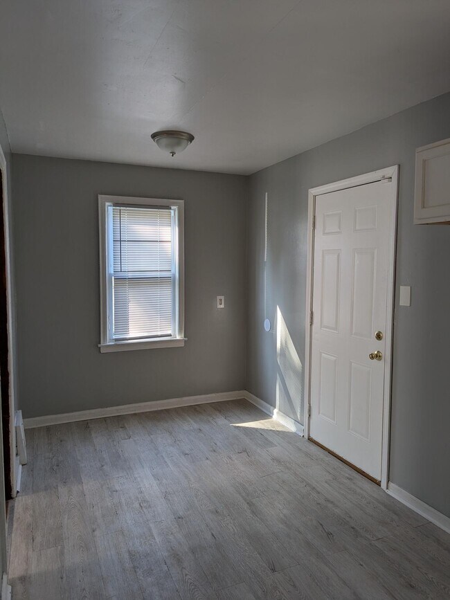 Foto del edificio - 15341 Fielding St