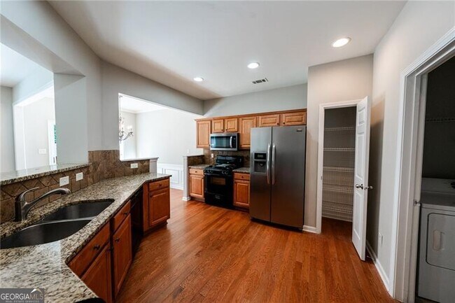 Foto del edificio - 4995 Berkeley Oak Dr