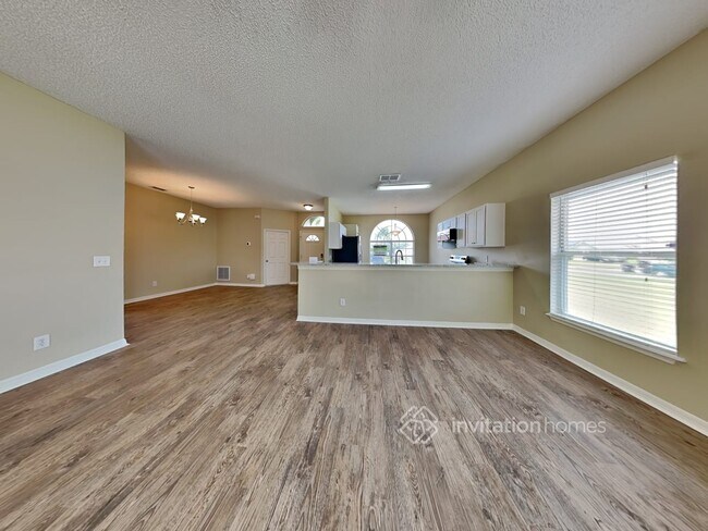 Building Photo - 113 Woodbury Pines Cir