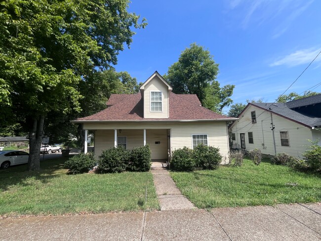 Building Photo - 2420 Albion St