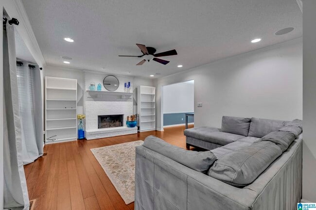 Foto del edificio - 5501 Heath Row Dr
