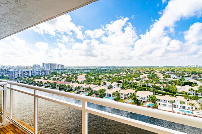 Foto del edificio - 1600 S Ocean Dr
