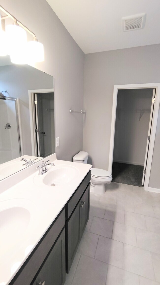 Foto del edificio - 3734 Rivermont Wy