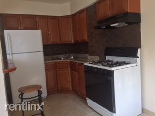 Building Photo - 2353 White Oak Ct
