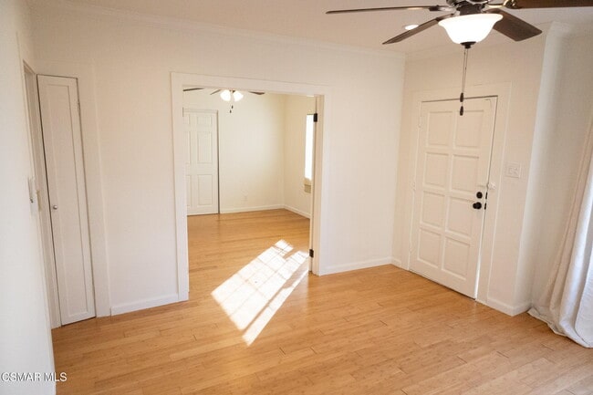 Foto del edificio - 1132 Mariposa Ave