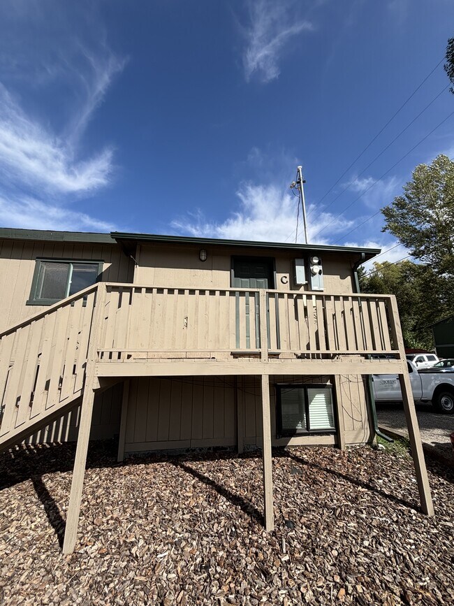 Building Photo - 110 S Willow St
