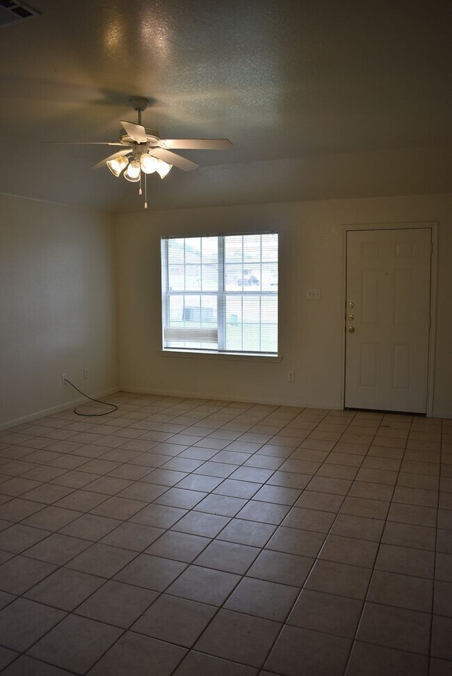 Foto del edificio - 404 Dale Ave