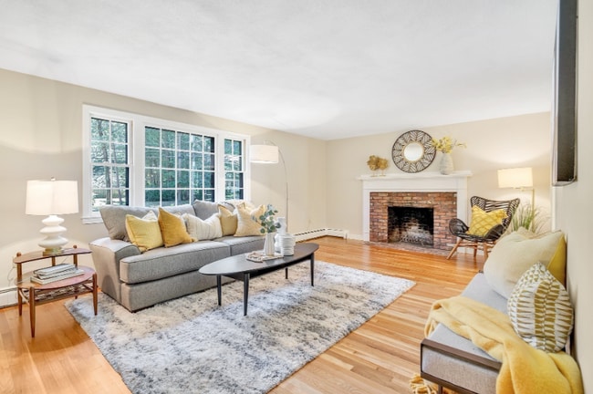 Building Photo - 310 Hayward Mill Rd