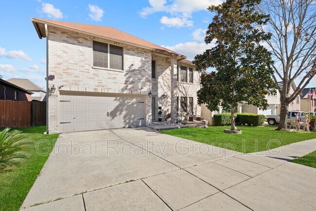 Foto del edificio - 11016 Forest Shower