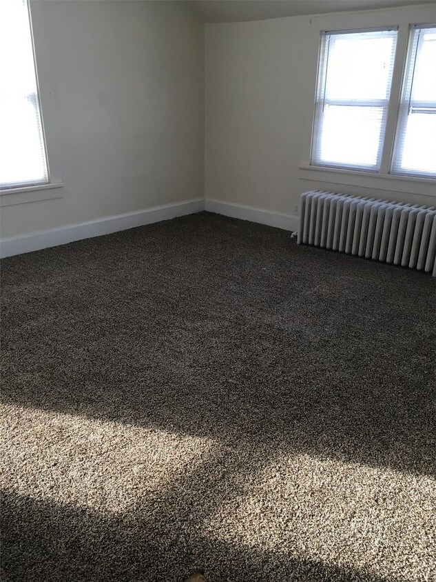 Primary Photo - 1539 Cedar Street - Upper