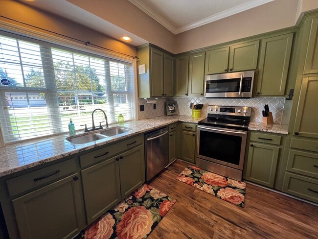 Building Photo - 207 Knoll Creek Cir