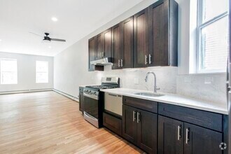 Building Photo - 228 1st St
