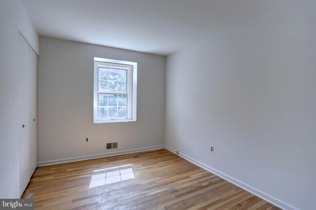 Foto del edificio - 16114 Jerald Rd