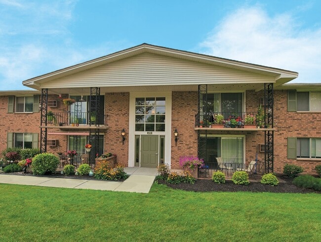 Building Photo - Armor Heights