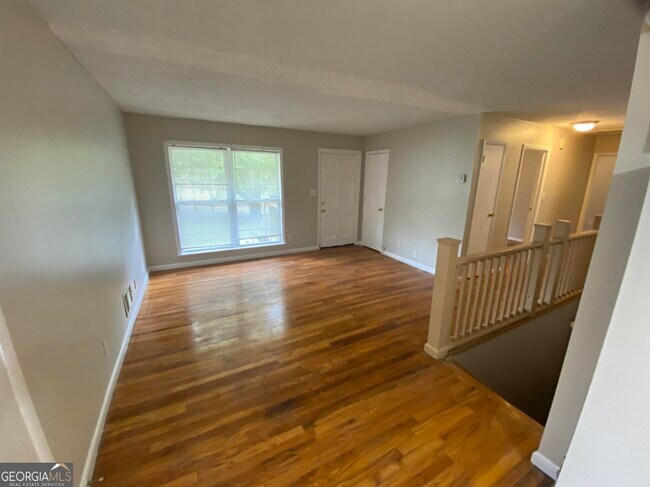 Building Photo - 2891 Port Royal Ln