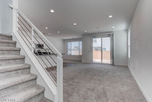 Foto del edificio - 70 Harrison Rose Ct