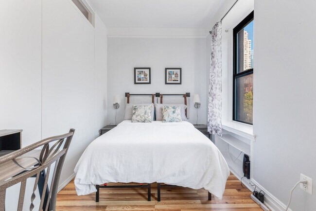 Foto del edificio - 414 W 46th St