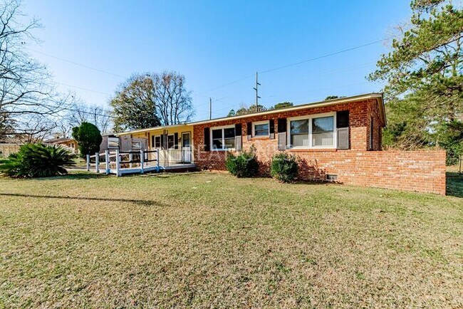 Building Photo - 1613 St Michaels Rd