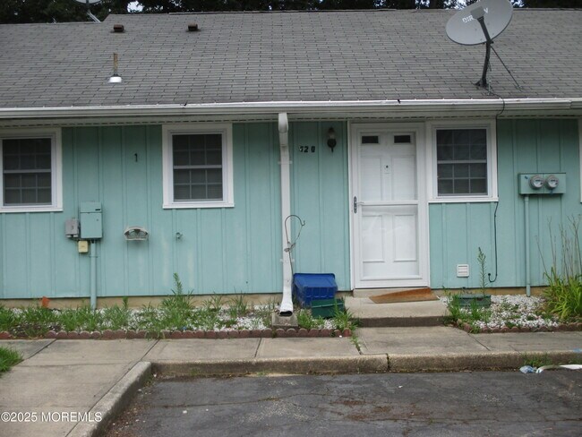 Building Photo - 52D Cambridge Ct