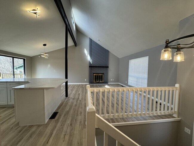 Foto del edificio - 9206 Greenway Ln