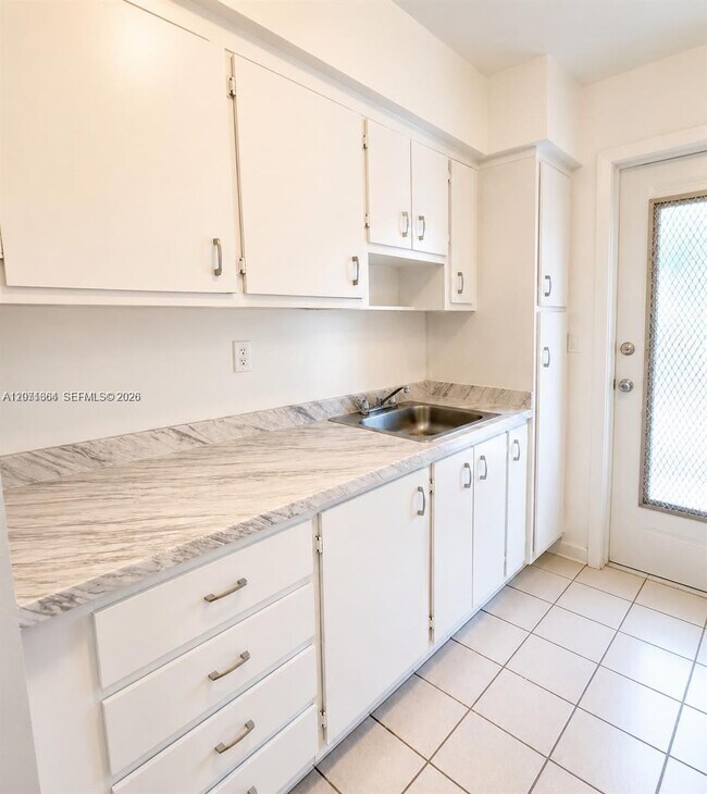 Foto del edificio - 12655 NE 16th Ave
