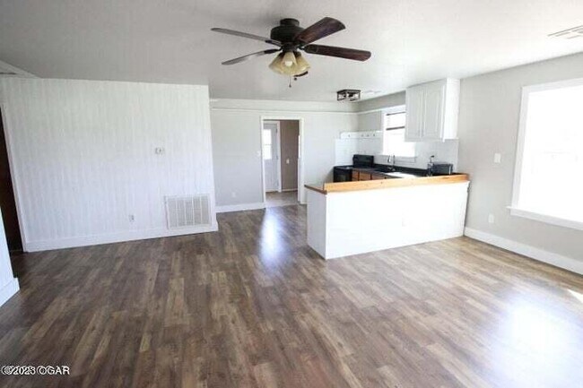 Building Photo - 20233 Nettle Dr