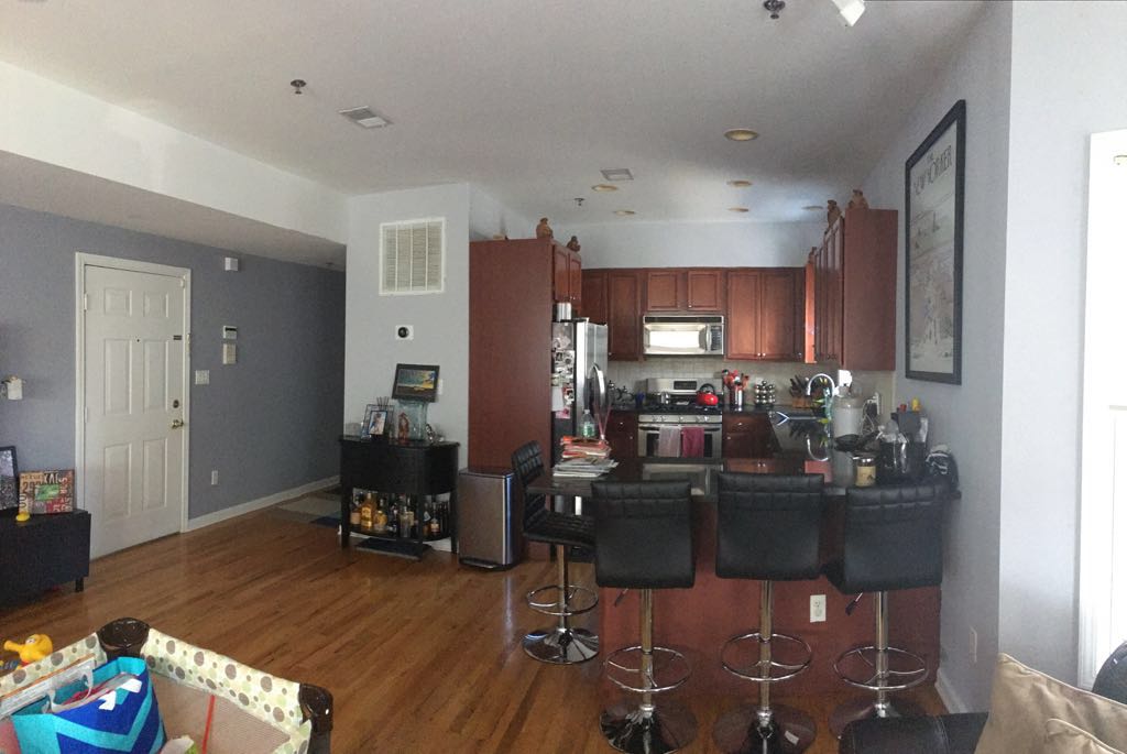 Primary Photo - 332 Monroe St