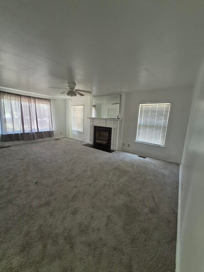 Foto del edificio - 3601 S Olive St