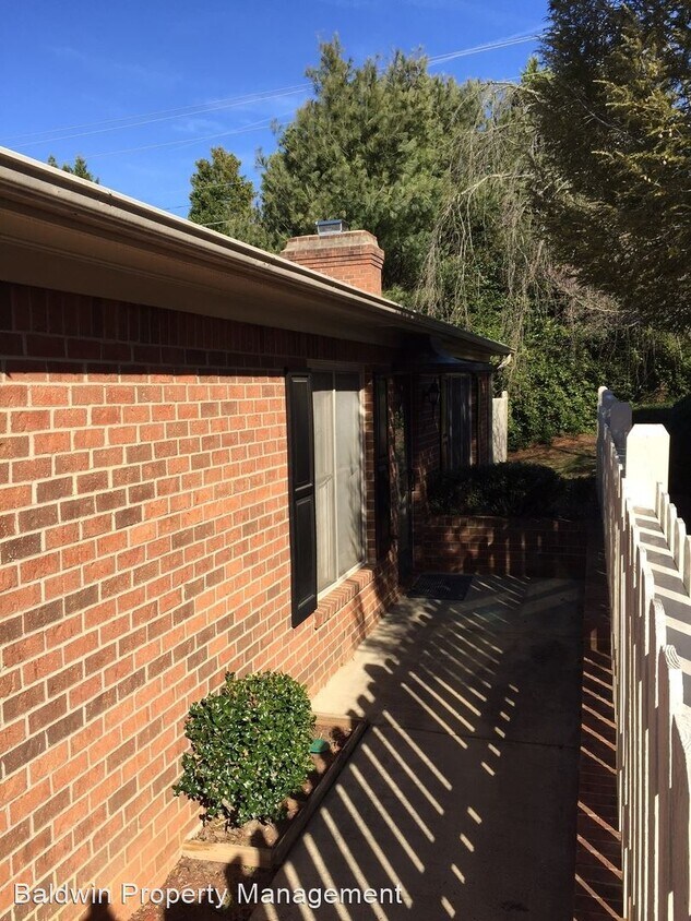 Primary Photo - 2 br, 2 bath House - 701 DEVON COURT
