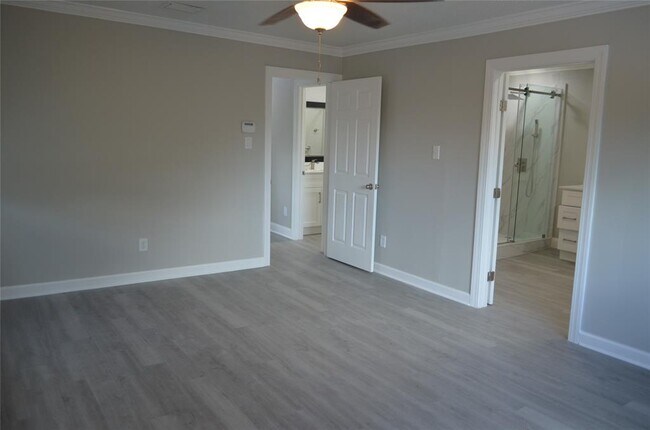 Building Photo - 12203 Wild Pine Dr