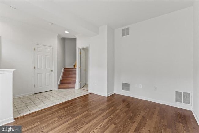 Building Photo - 46212 Walpole Terrace