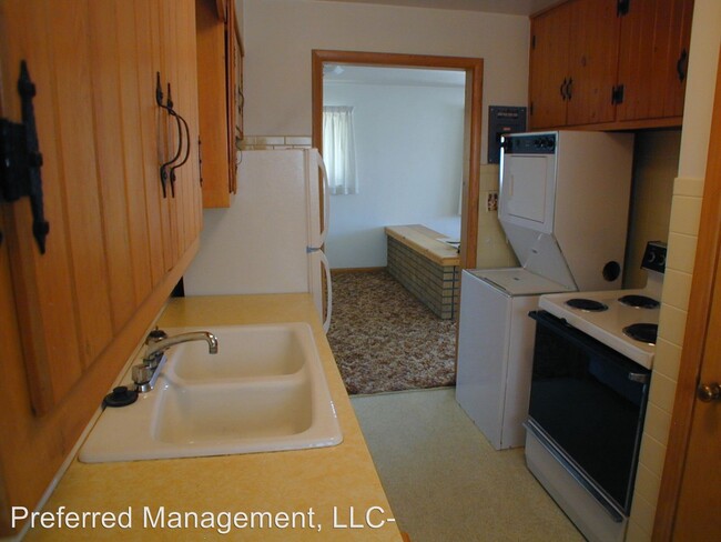 Building Photo - 1623 Converse Ave