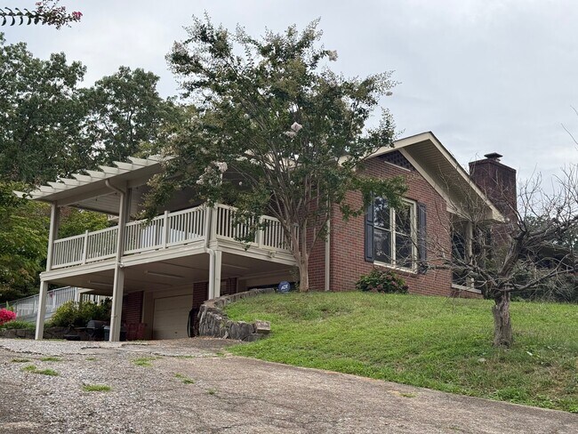 Foto del edificio - 212 White Oak St