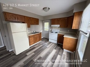 Building Photo - 426 S Market St