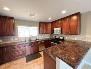 Building Photo - 2282 Eastern Dr