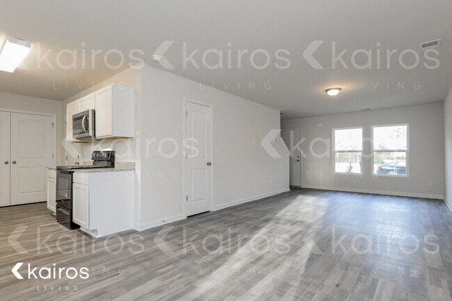 Building Photo - 945 Clayton Ct