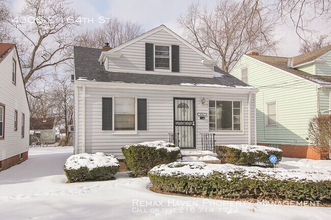 Building Photo - 4306 E 164th St