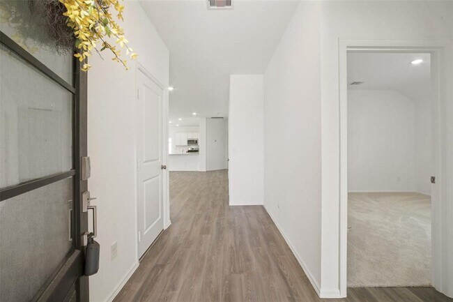Foto del edificio - 5122 Winslow Grv Dr