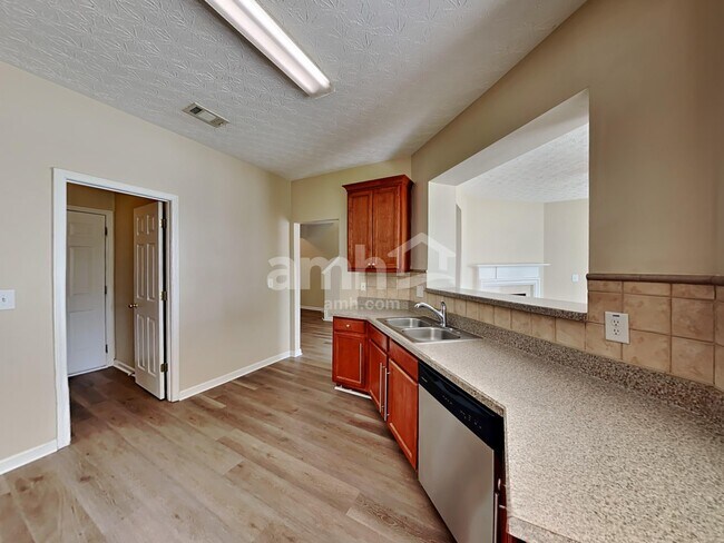 Foto del edificio - 403 Glenleigh Dr