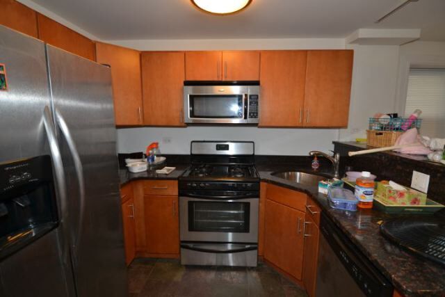 Foto del edificio - 3016 N Oakley Ave