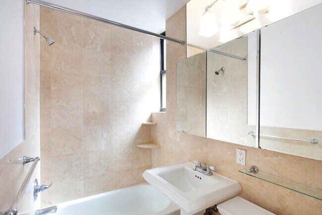 Bathroom - 235 E 35th St