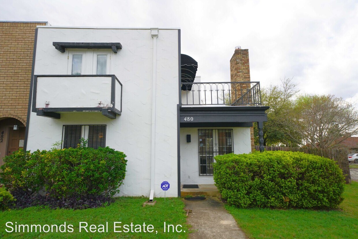 Primary Photo - 3 br, 2 bath House - 480 Coronado Blvd