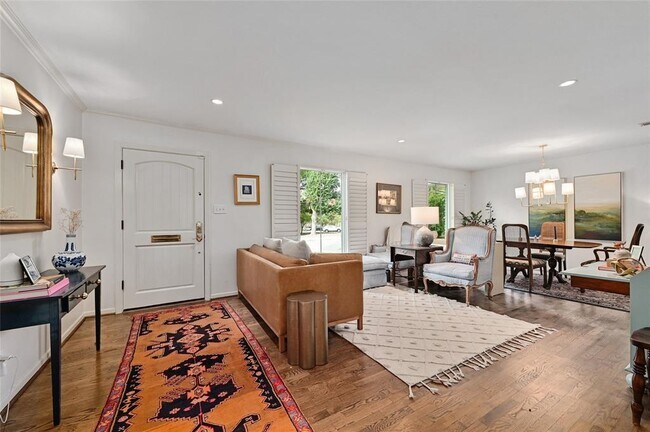 Foto del edificio - 2708 Carlton Rd